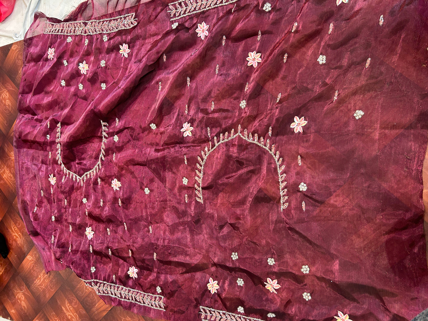 शानदार मैजेंटा लहंगा