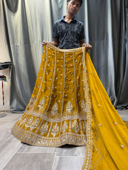 Atractiva lehenga haldi mehendi amarilla