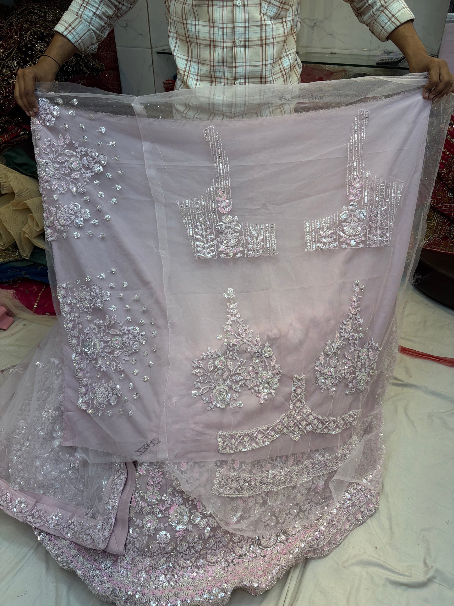 गुलाबी डिजाइनर लहंगा