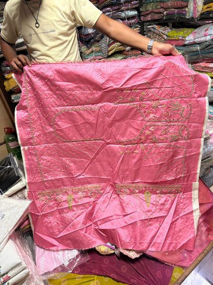 Algo diferente: Lehenga rosa multicolor