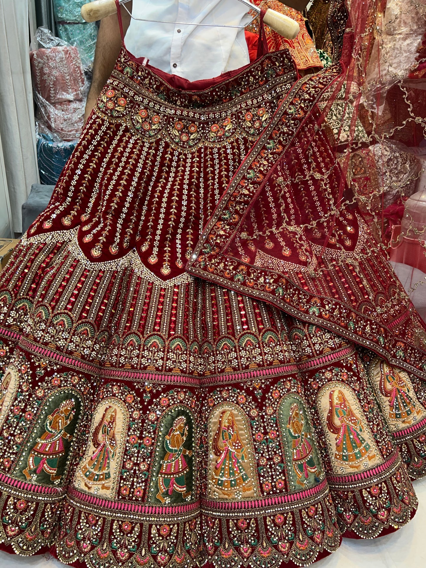 Figure Ball Pattern maroon doli barat lehenga