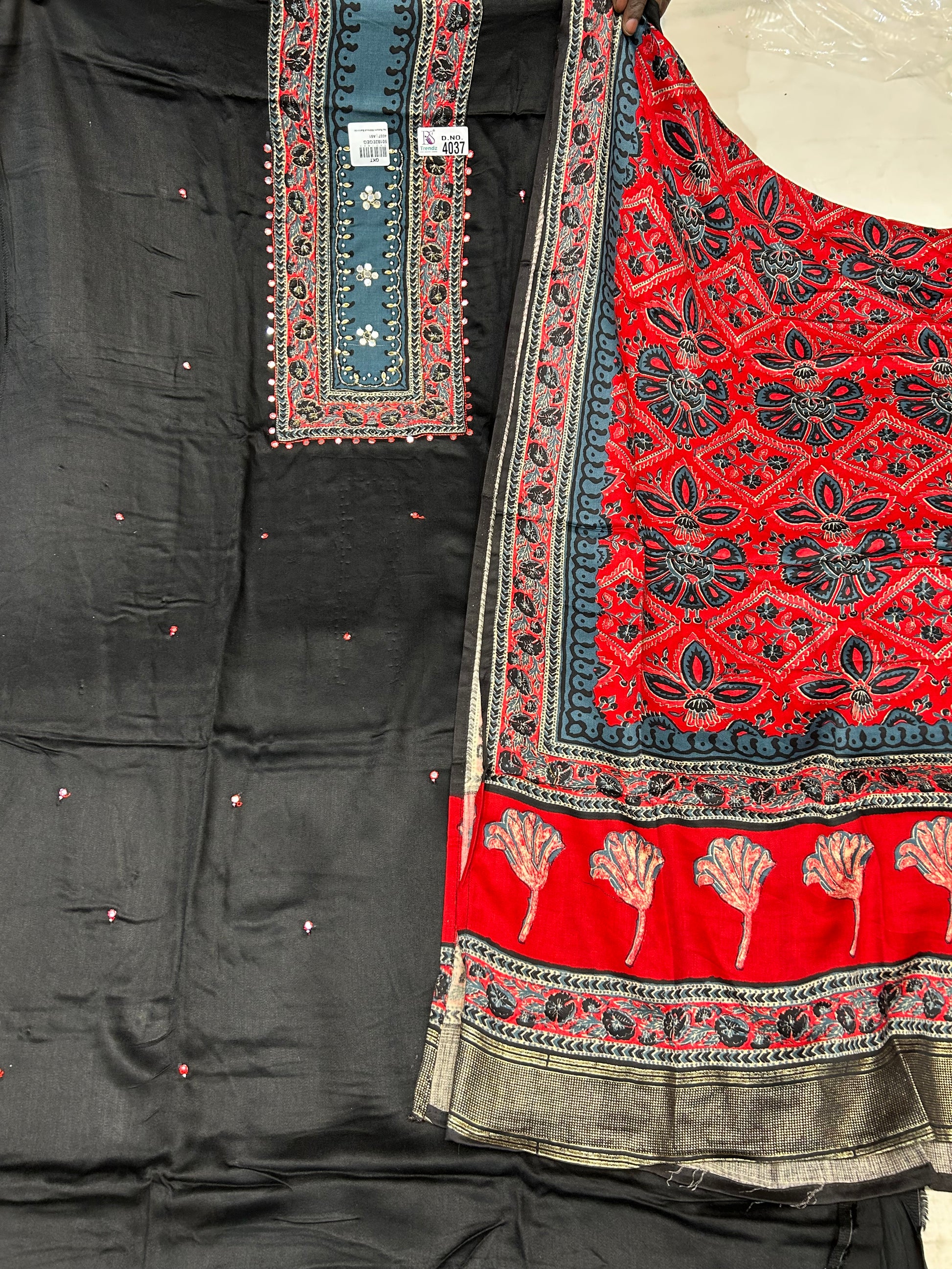 Unstitched Suits Grand Dress Materials Online Shopping Engaging