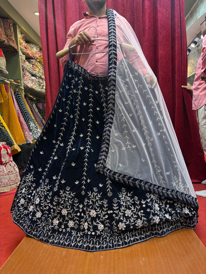 Agradable lehenga azul marino