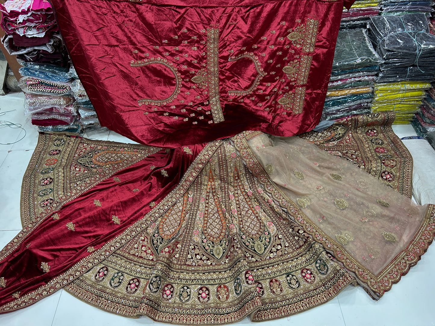 مدهش العاج المارون مزدوج دوبتا ليهينجا