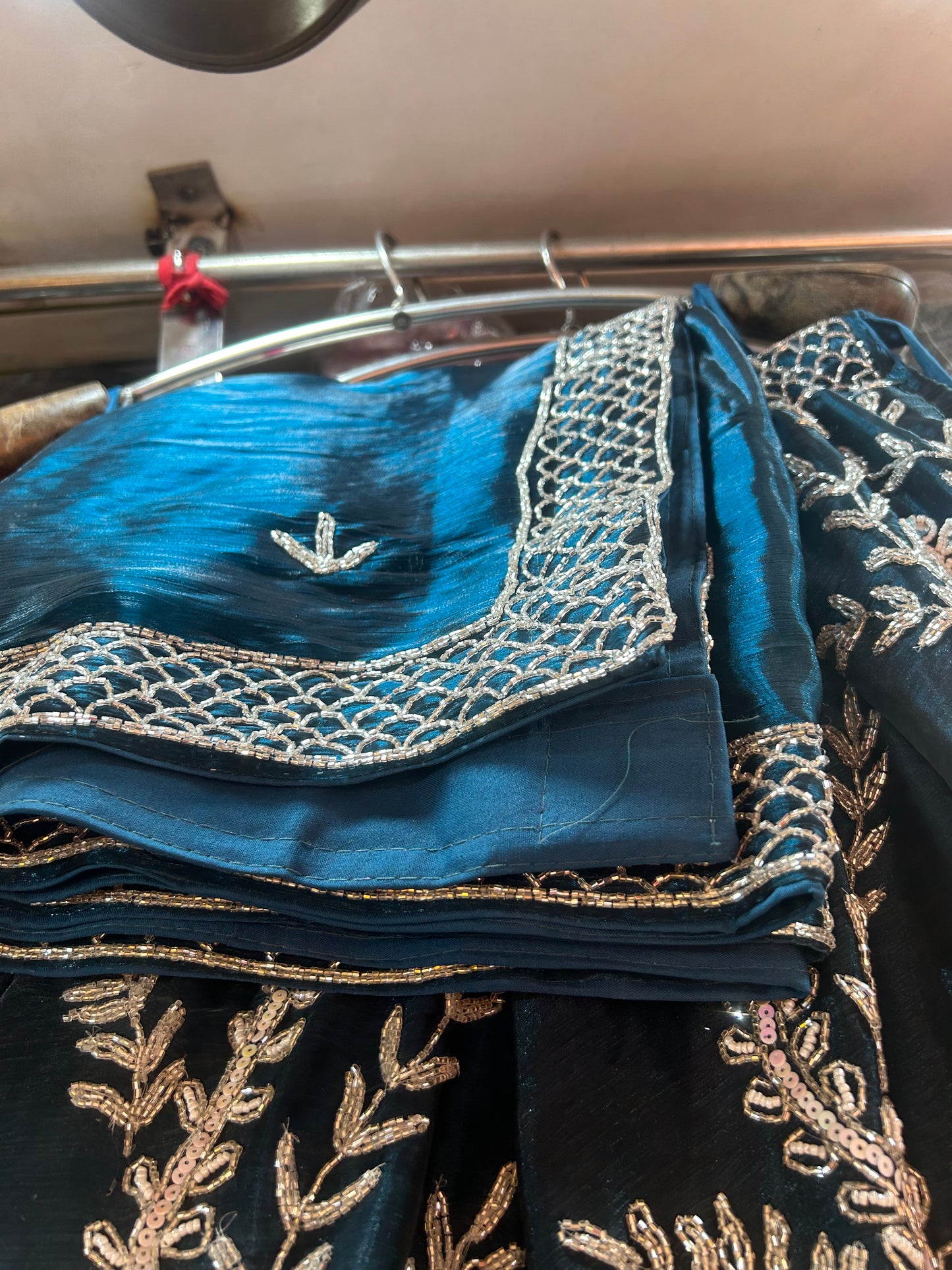 ليهينغا العمل الأزرق الجذاب