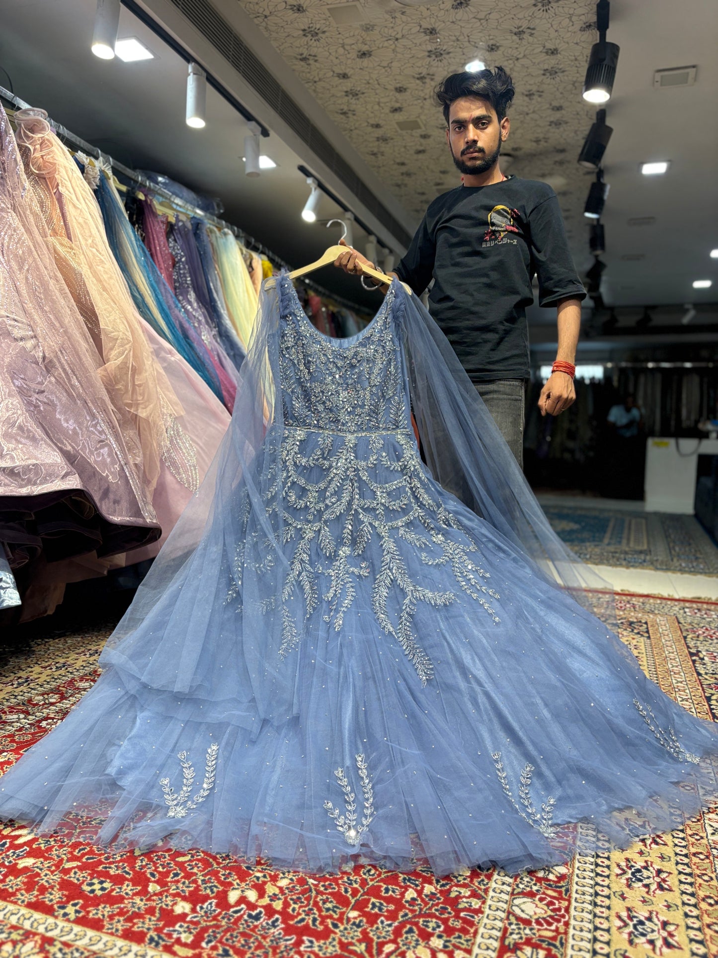 Atractivo vestido azul de Cenicienta