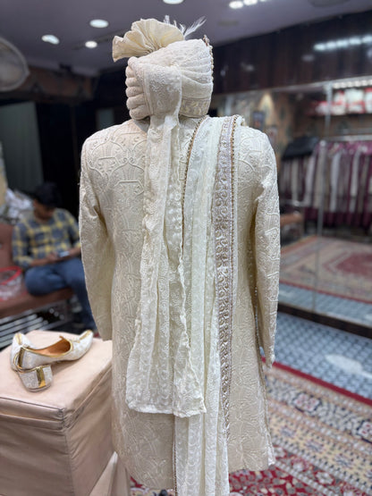 شرواني ذهبي أبيض