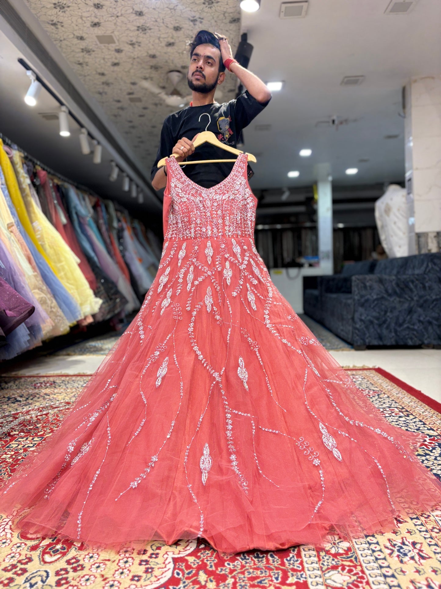 Encantador vestido color naranja melocotón