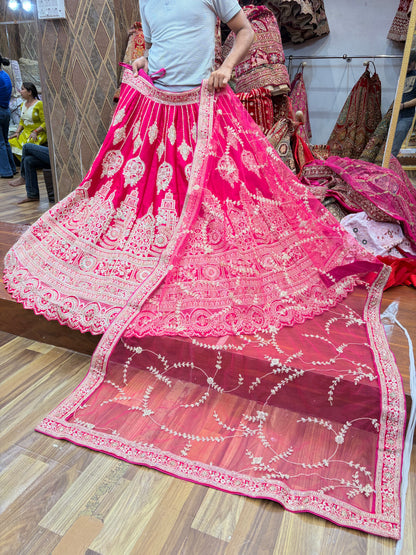 रानी गुलाबी ब्राइडल लहंगा