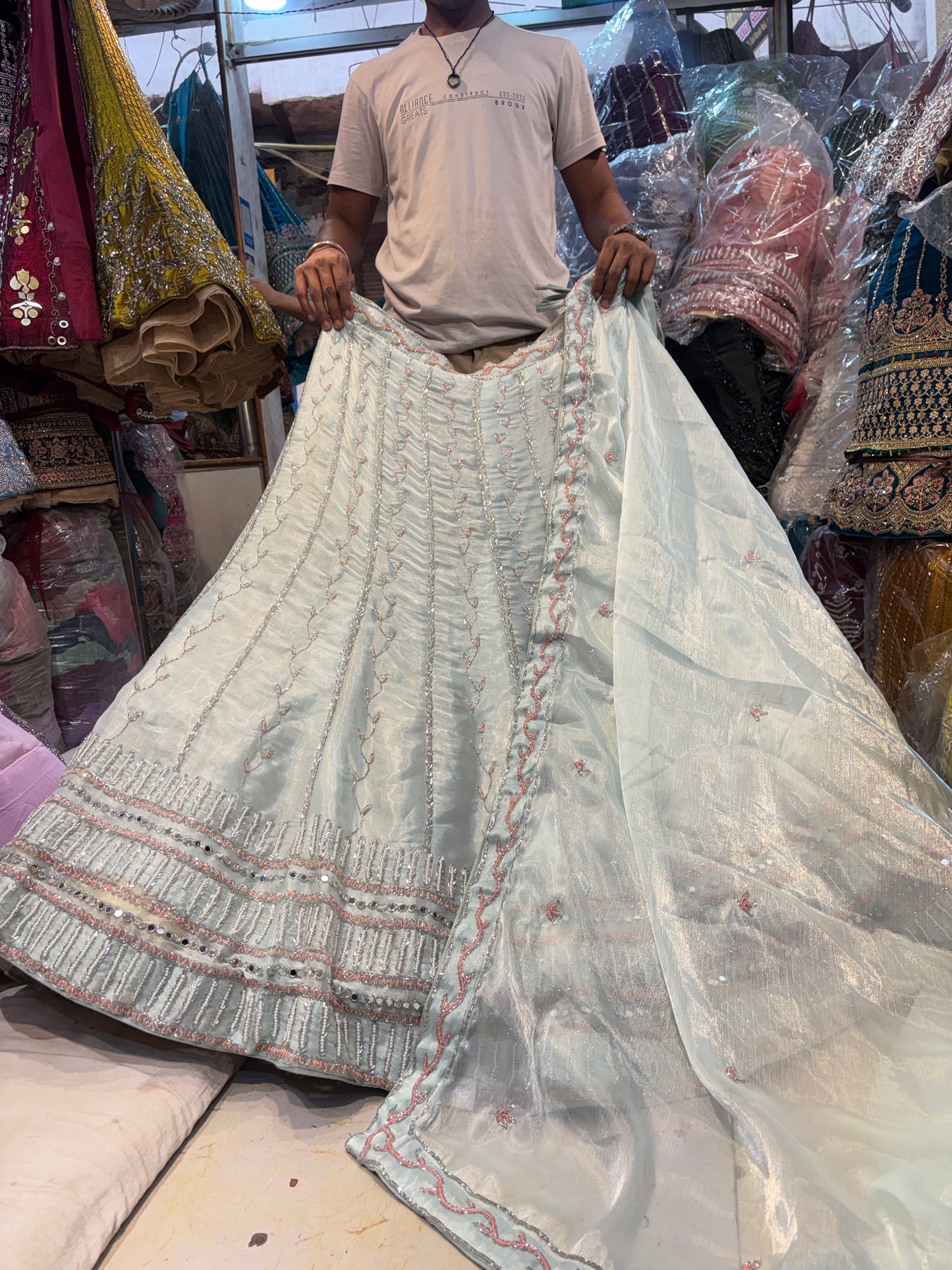 Lehenga azul majestuosa