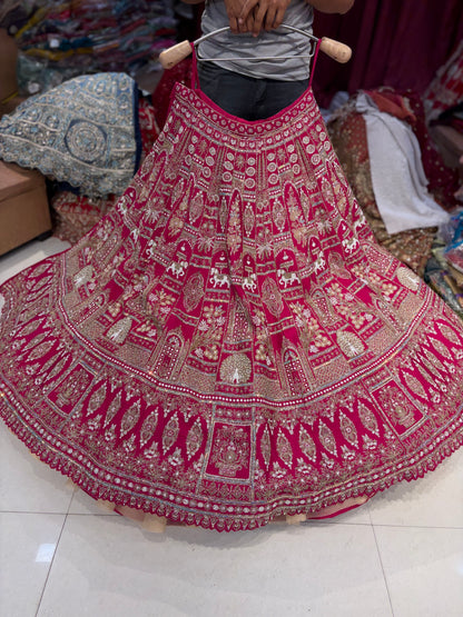 रानी गुलाबी मोर ब्राइडल लहंगा