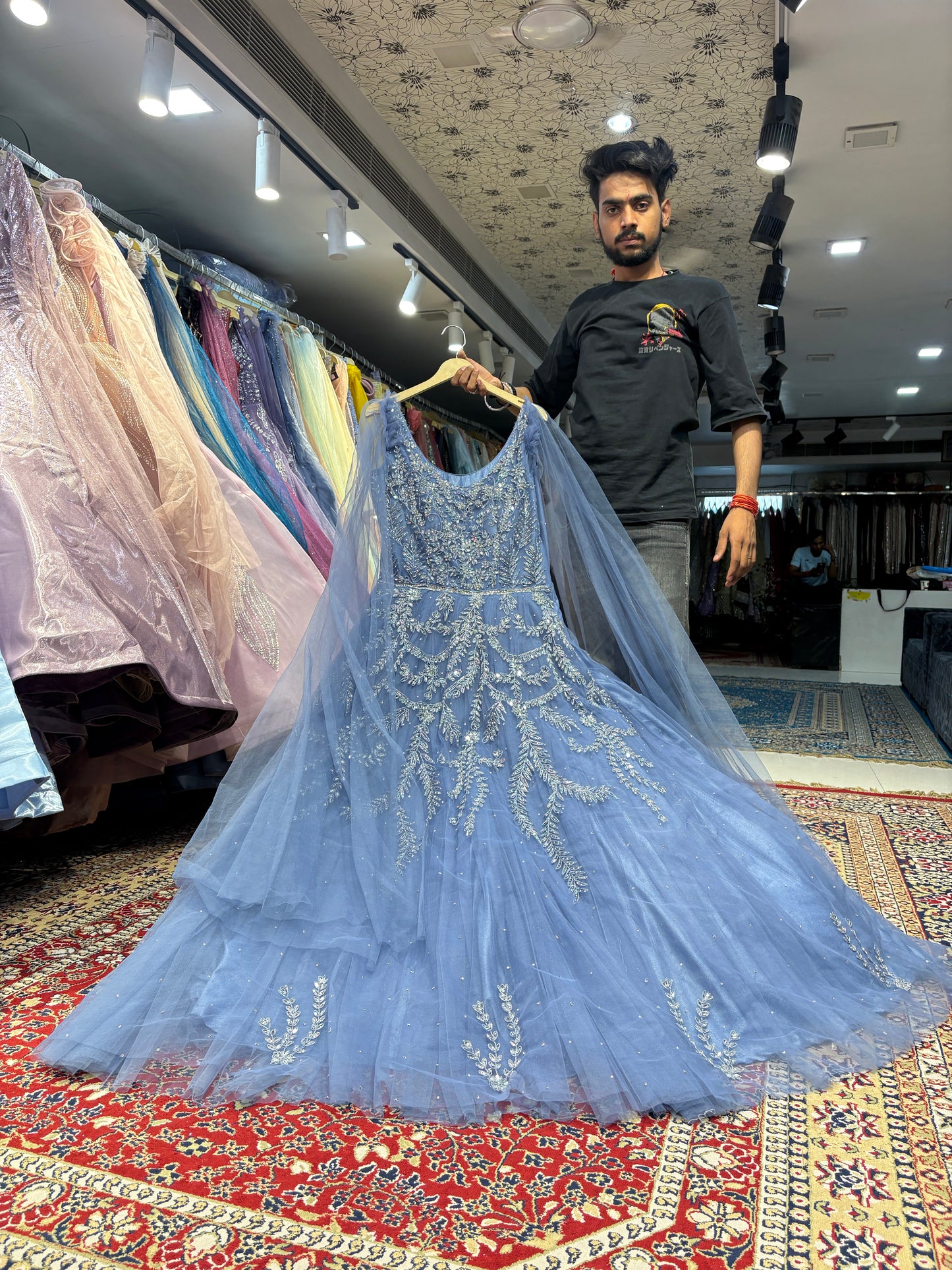 Atractivo vestido azul de Cenicienta