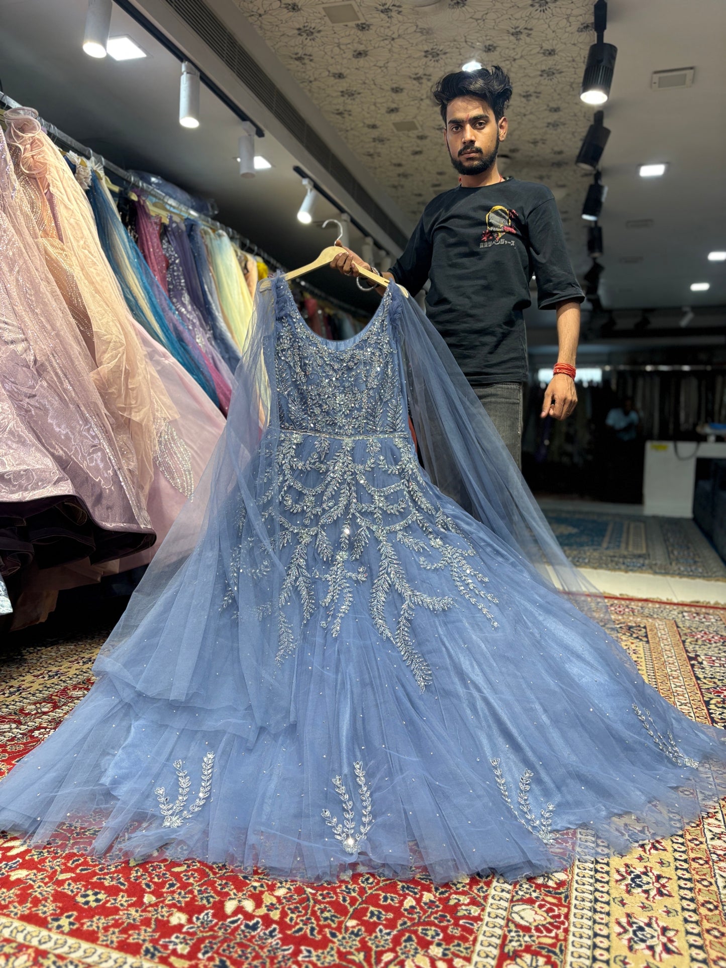 Atractivo vestido azul de Cenicienta