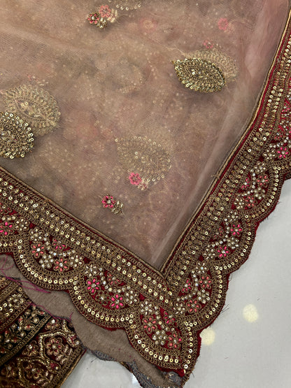 مدهش العاج المارون مزدوج دوبتا ليهينجا