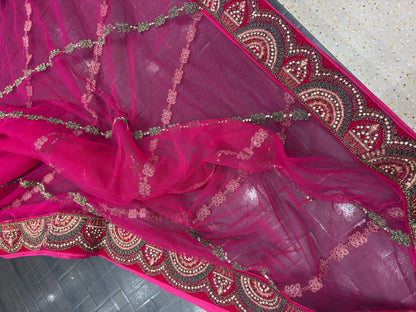 राजसी मैरून दुल्हन लहंगा