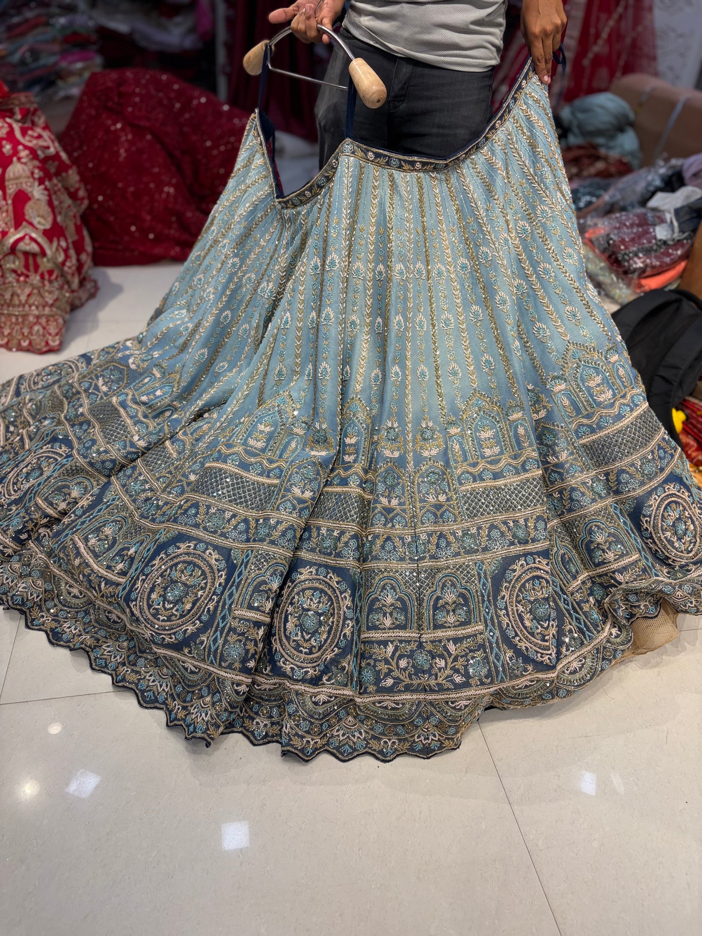 ब्लू डबल शेड हैंडवर्क जरदोज़ी लहंगा