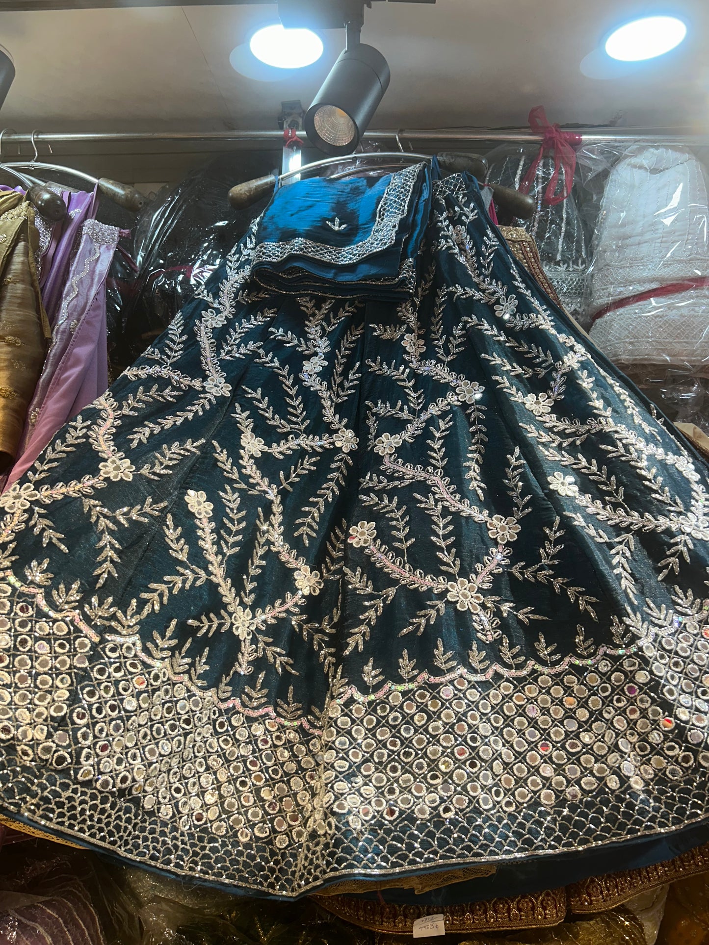 ليهينغا العمل الأزرق الجذاب