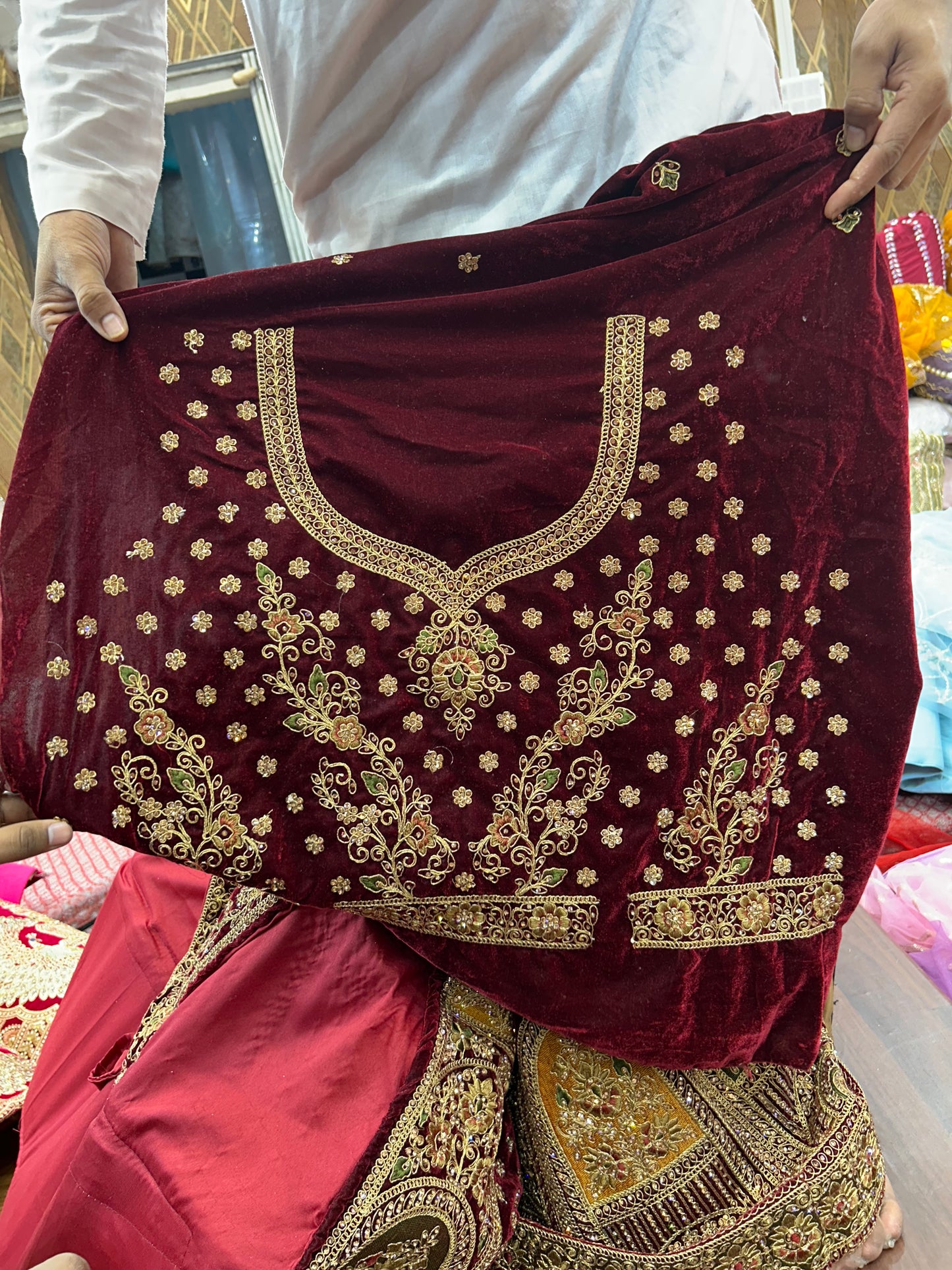 جميلة مارون الزفاف lehenga