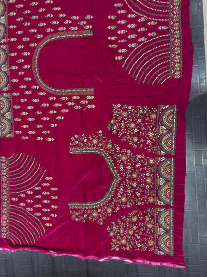 राजसी मैरून दुल्हन लहंगा