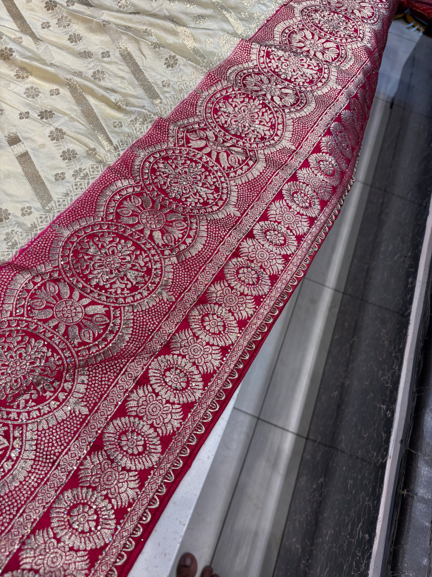 Astonishing silk banarasi kanjivaram white maroon saree