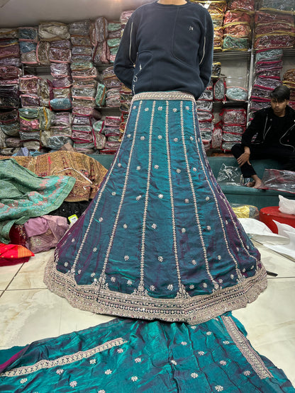 Lehenga azul lujosa
