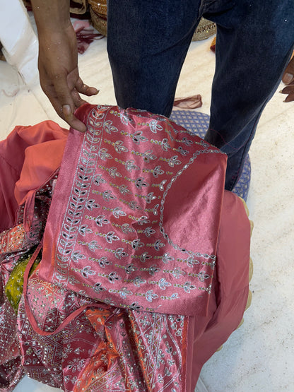 lehenga الوردي المذهل