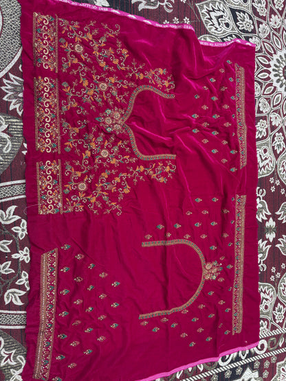 Preciosa lehenga nupcial de pavo real rosa Rani