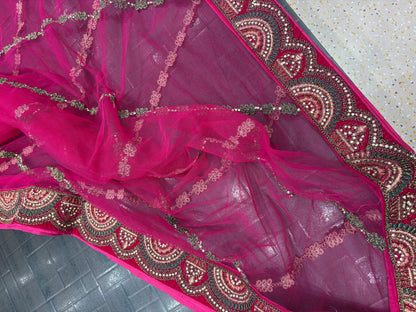 राजसी मैरून दुल्हन लहंगा