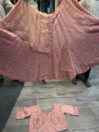 Lehenga rosa de gran éxito