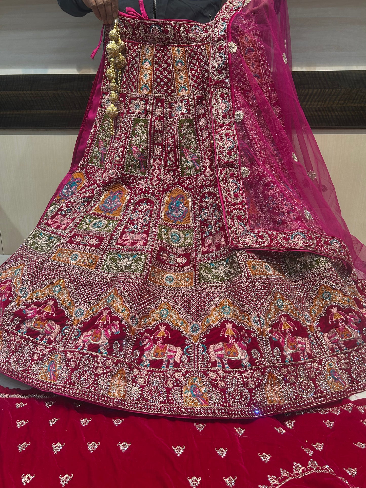 Lovely red Rani pink figur doli barat rajwada bridal lehenga