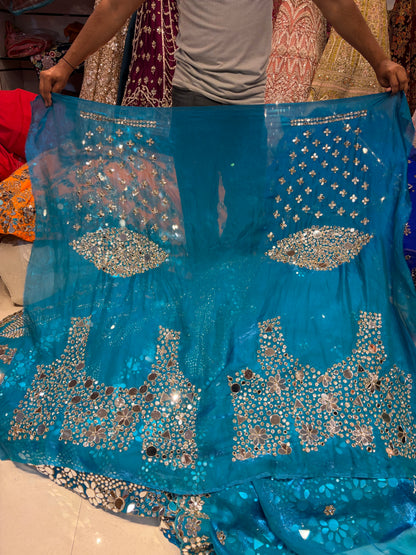 चमकदार मोर टील ब्लू मिरर वर्क लहंगा