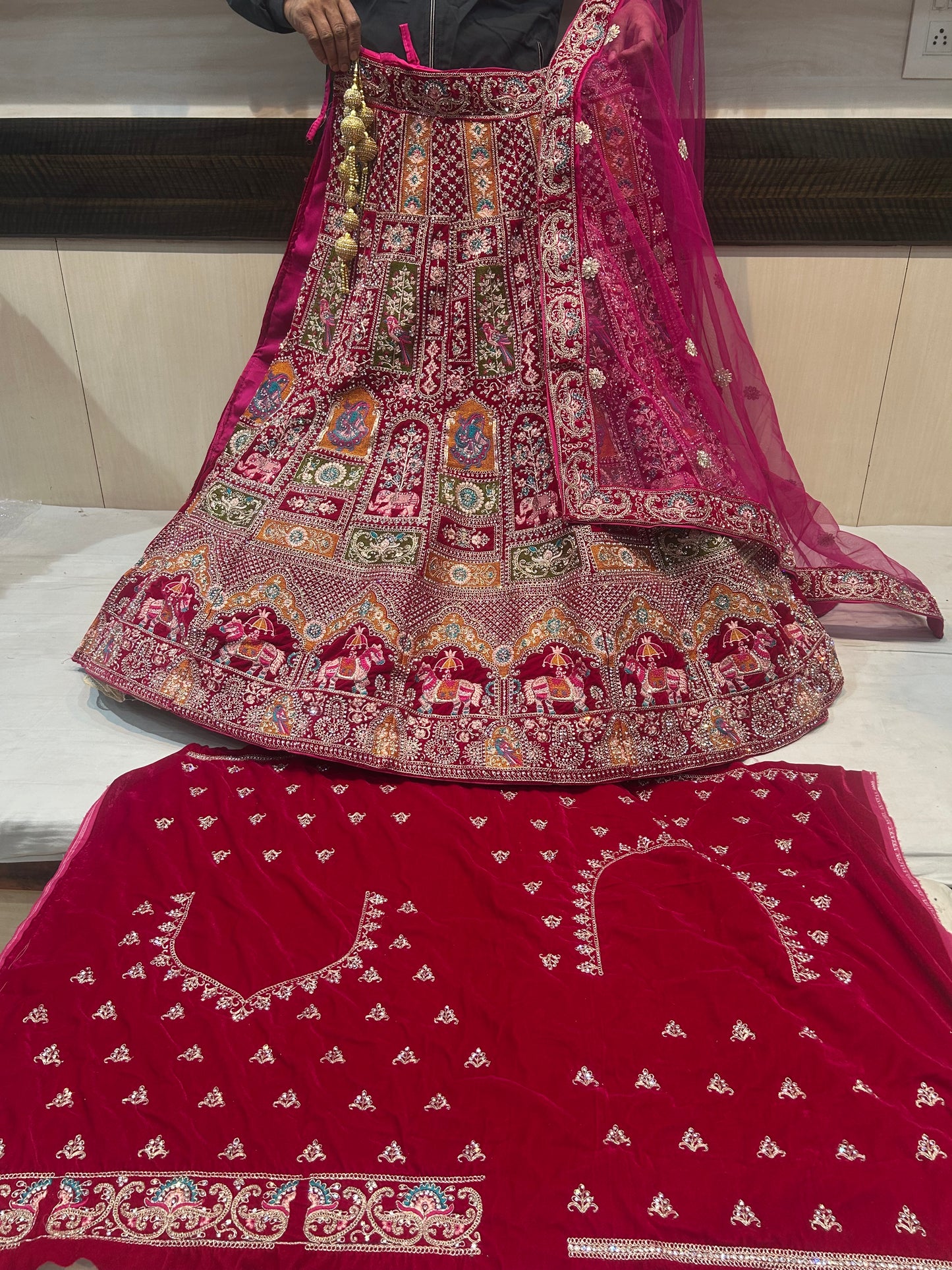 Lovely red Rani pink figur doli barat rajwada bridal lehenga