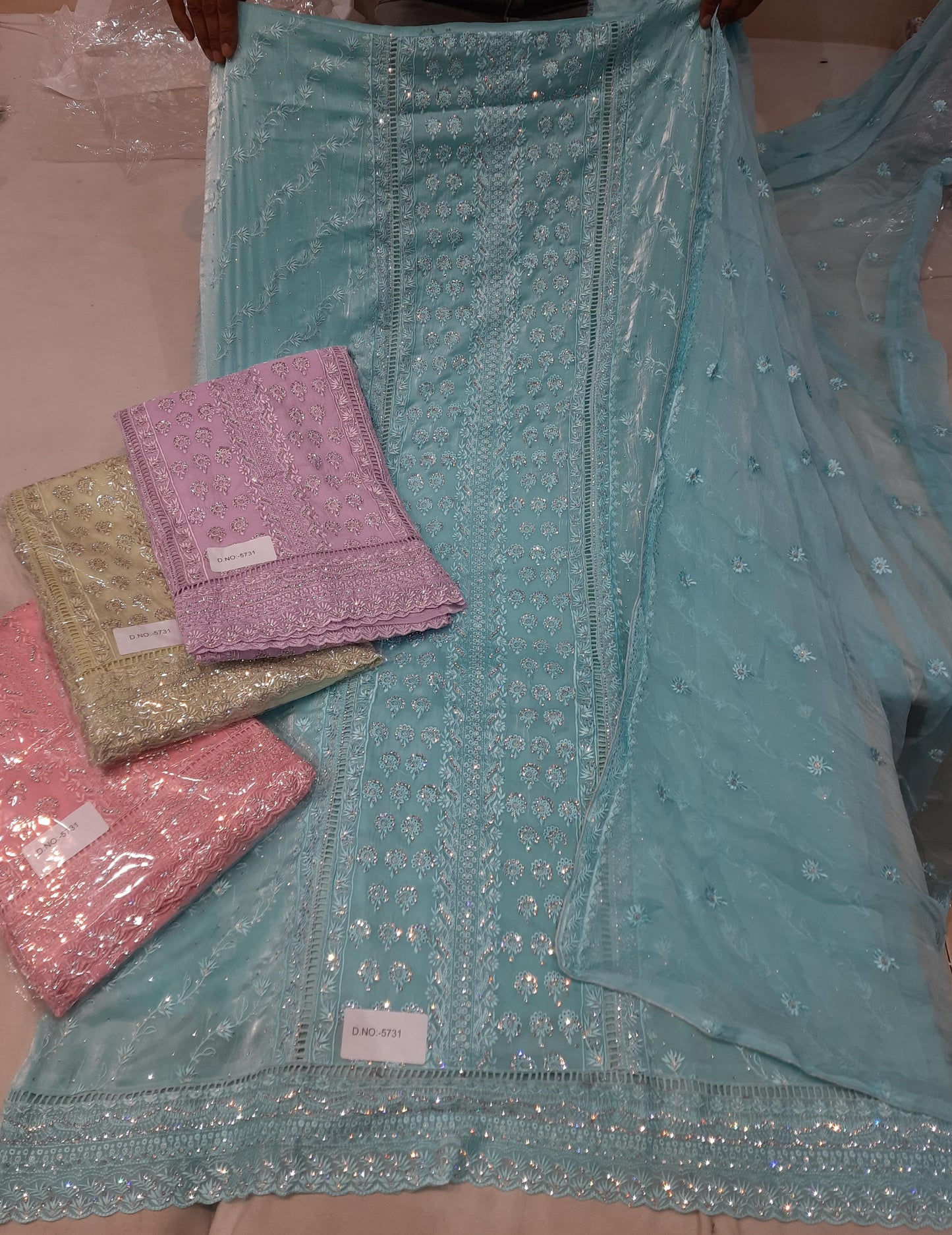 مواد فستان سالوار غير مخيط باللون الأزرق المذهل (مقاس مجاني)