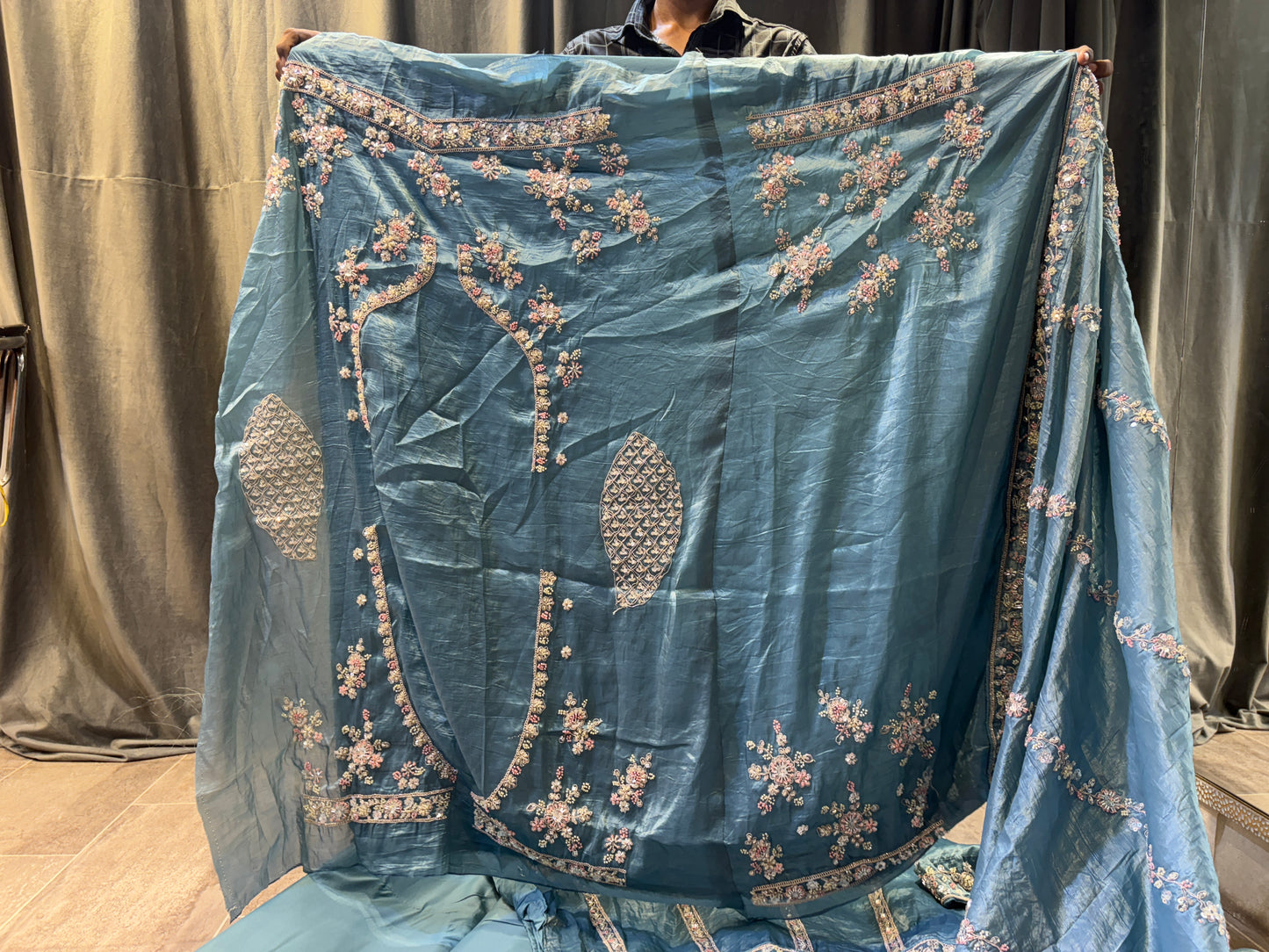 Impresionante lehenga azul cielo