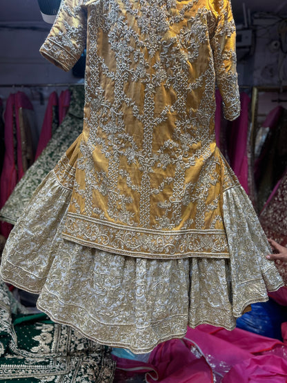 Elegant golden mustard Handmade Zardozi Dabka Peplum long Dress Farshi Gaharara Pakistani Bridal Dress Muslim Special