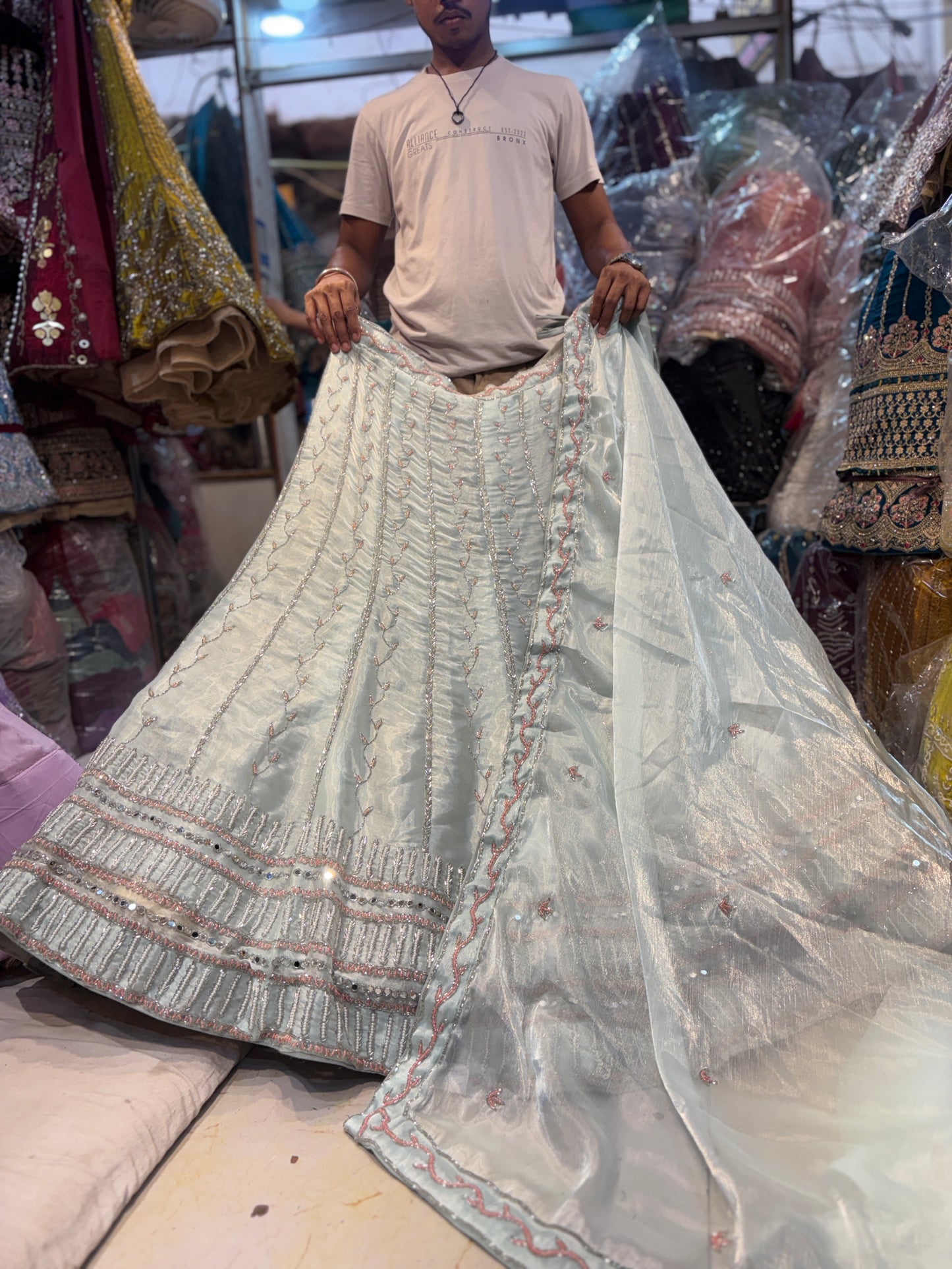 Lehenga azul majestuosa