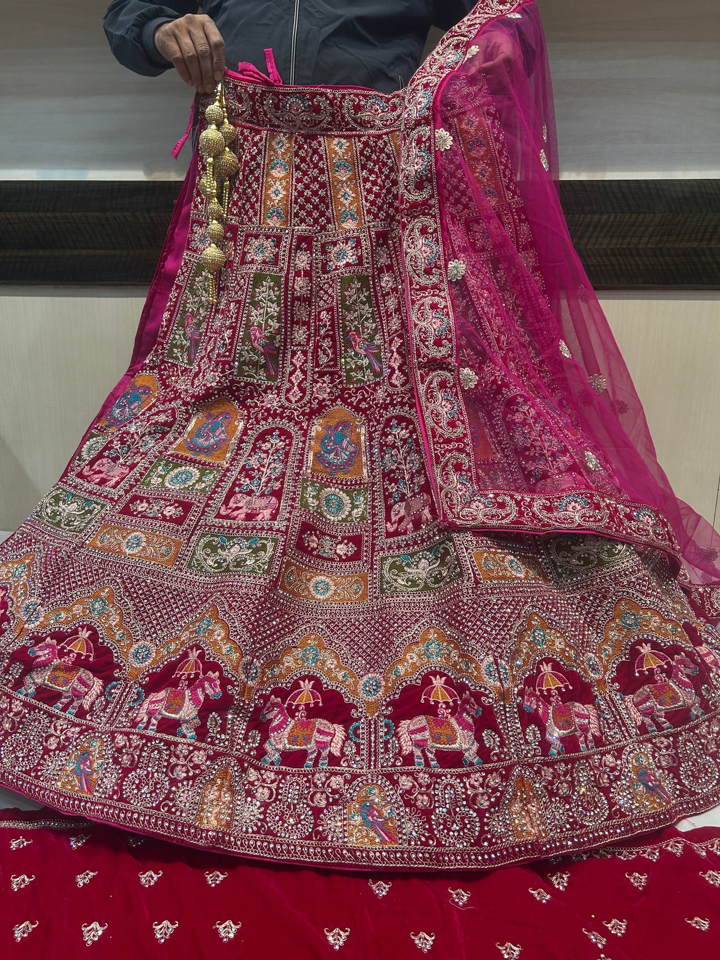 Lovely red Rani pink figur doli barat rajwada bridal lehenga