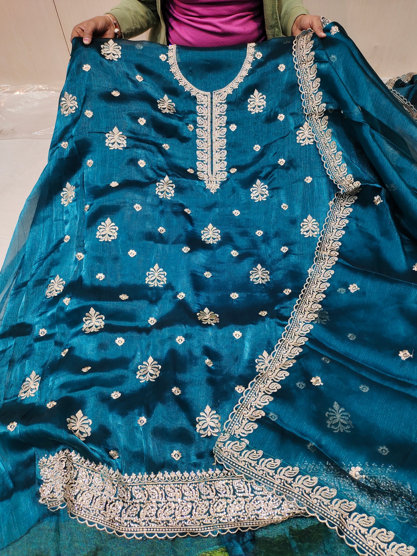 بدلة غير مخيطة زرقاء مذهلة (مقاس مجاني)