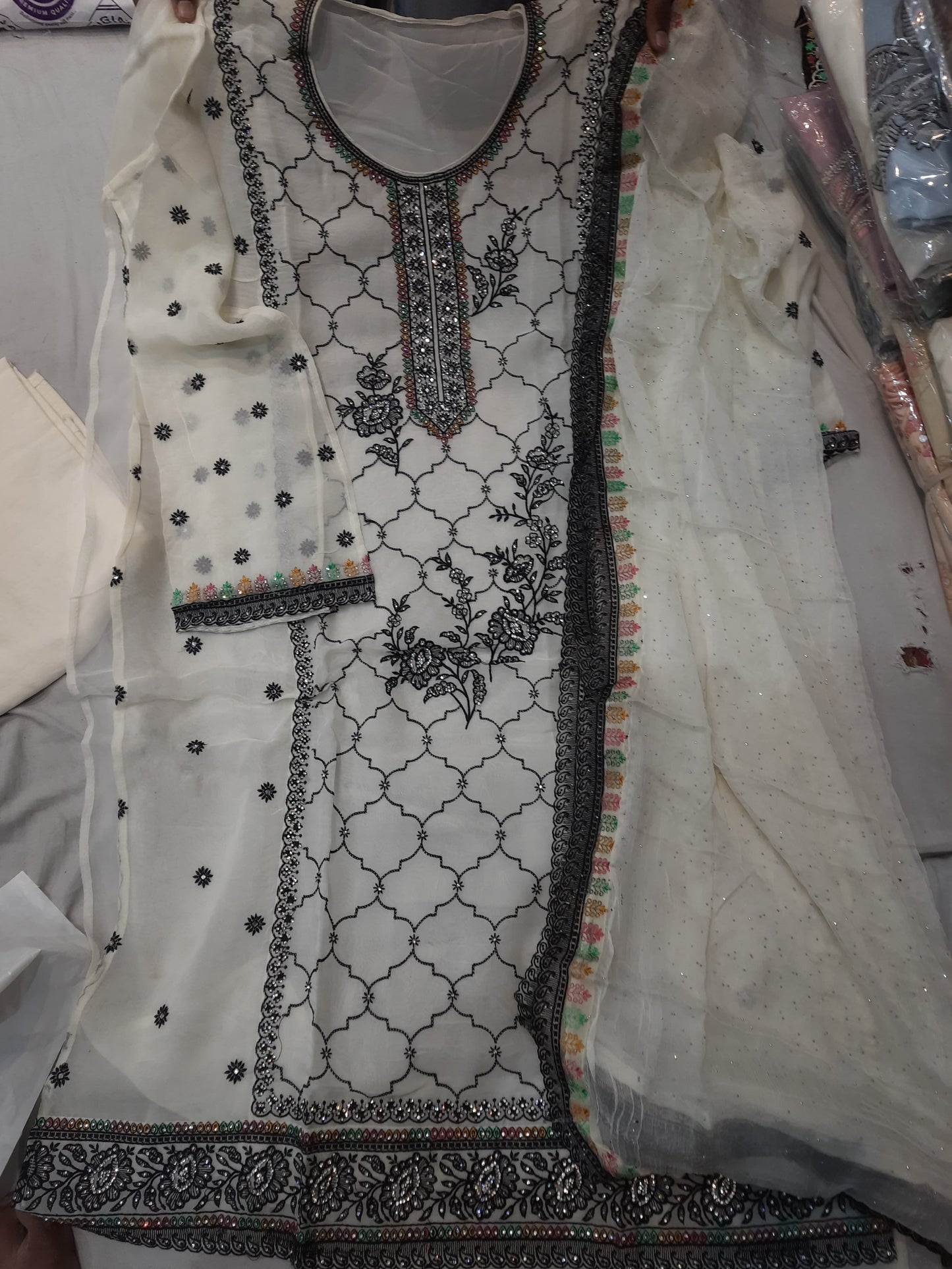 Beautiful black white Unstitched suit ( free size )