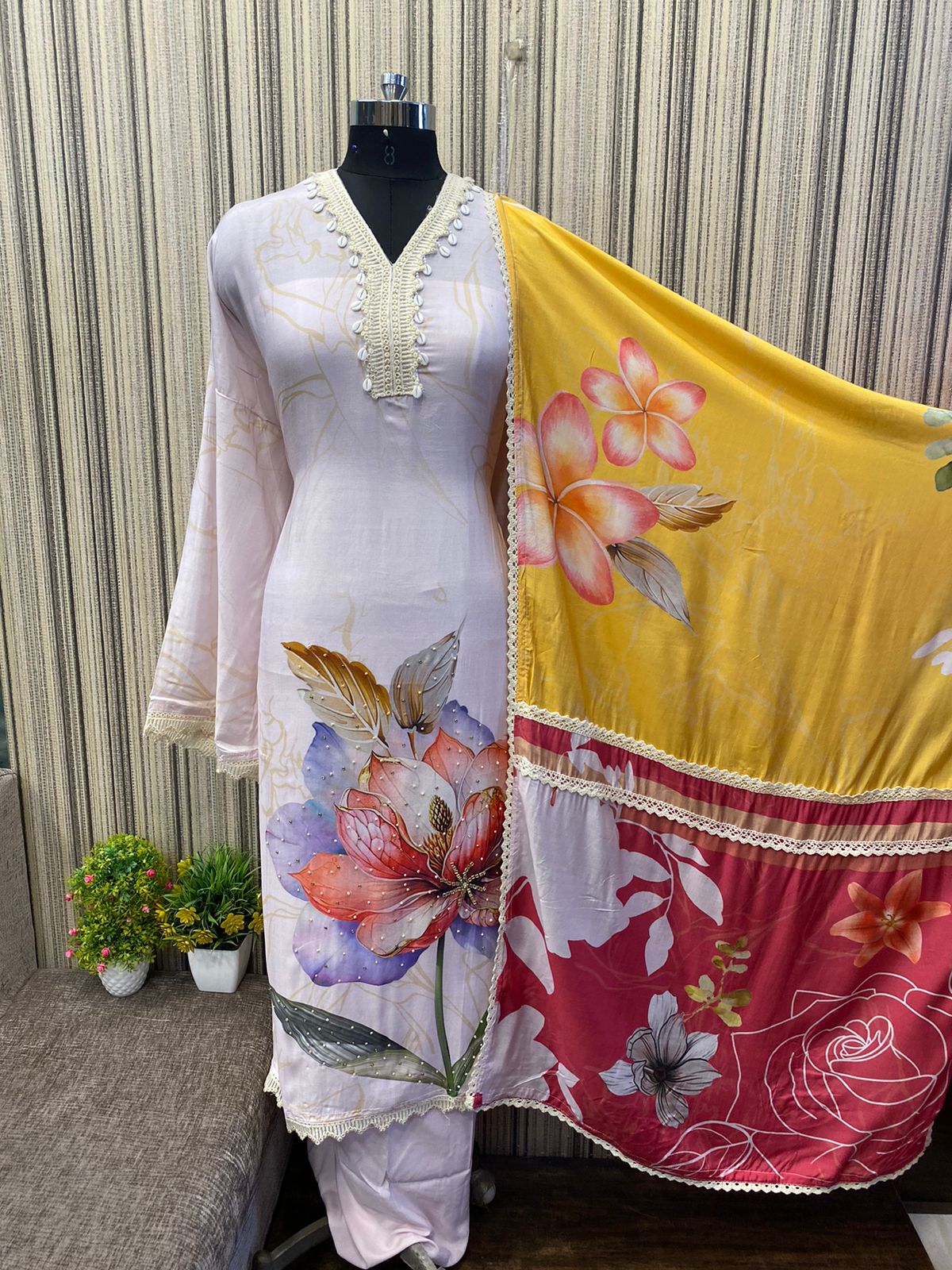 Elegant pink floral Unstitched suit ( free size )