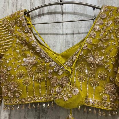 16 kali Heavy work Embellished green peacock crop top Lehenga