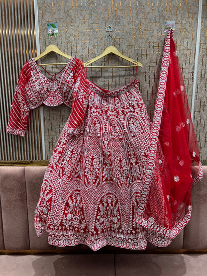 Lehenga verde cielo con top corto, ¡impresionante!