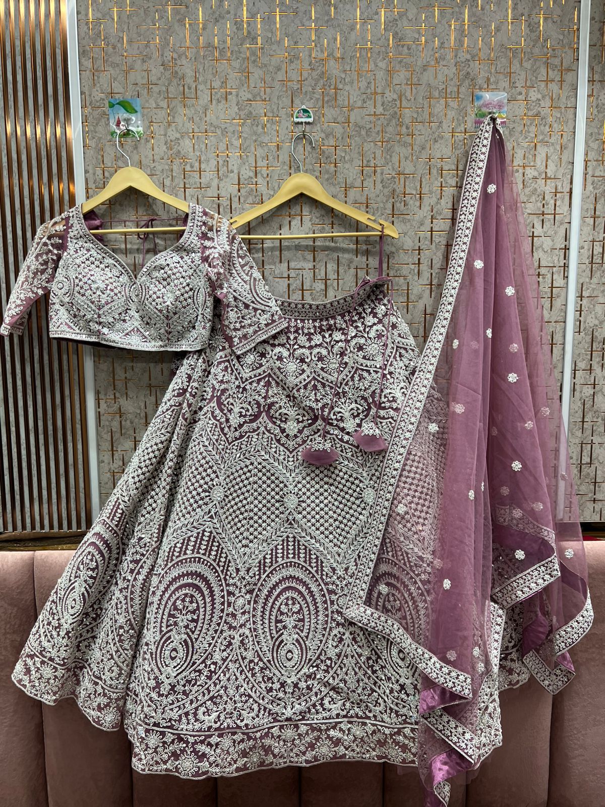 Precioso conjunto de falda y top corto color azul cielo.