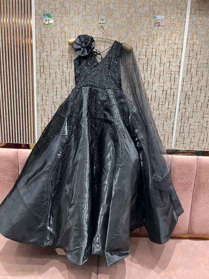 Attractive black gown