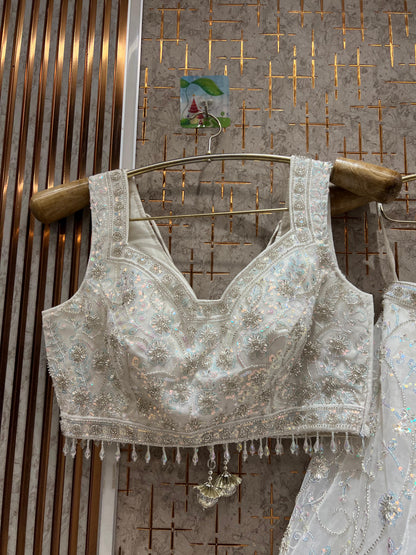 Conjunto de falda y top corto color azul cielo Khoobsurat.