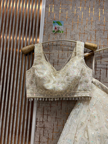 Conjunto de falda y top corto color azul cielo Khoobsurat.