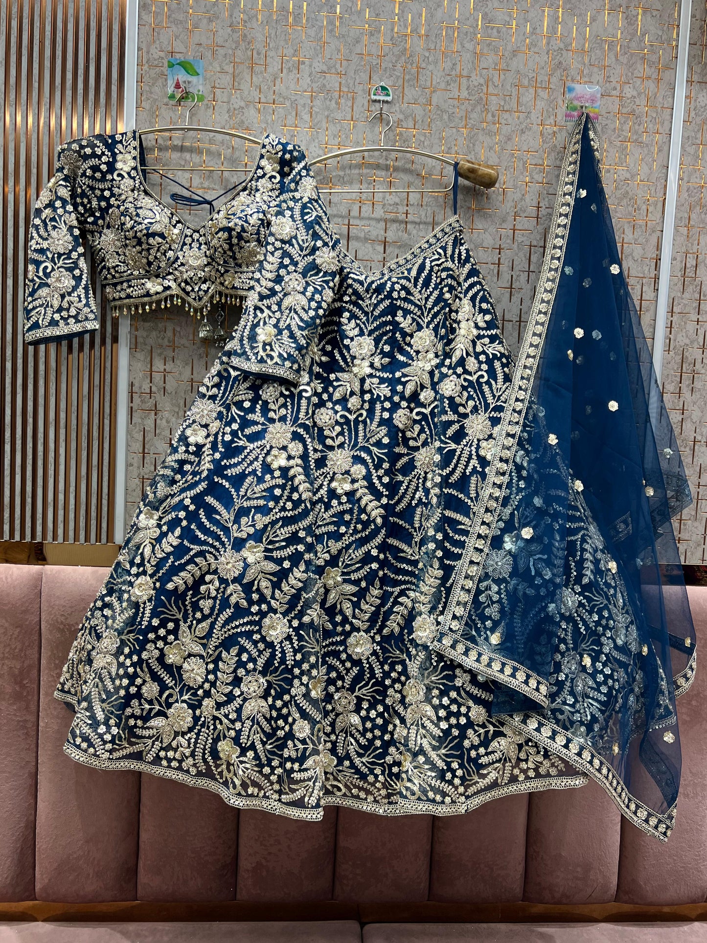 Atractivo top corto azul cielo Lehenga