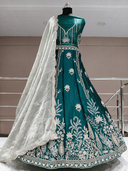 Khoobsurat maroon Lehenga