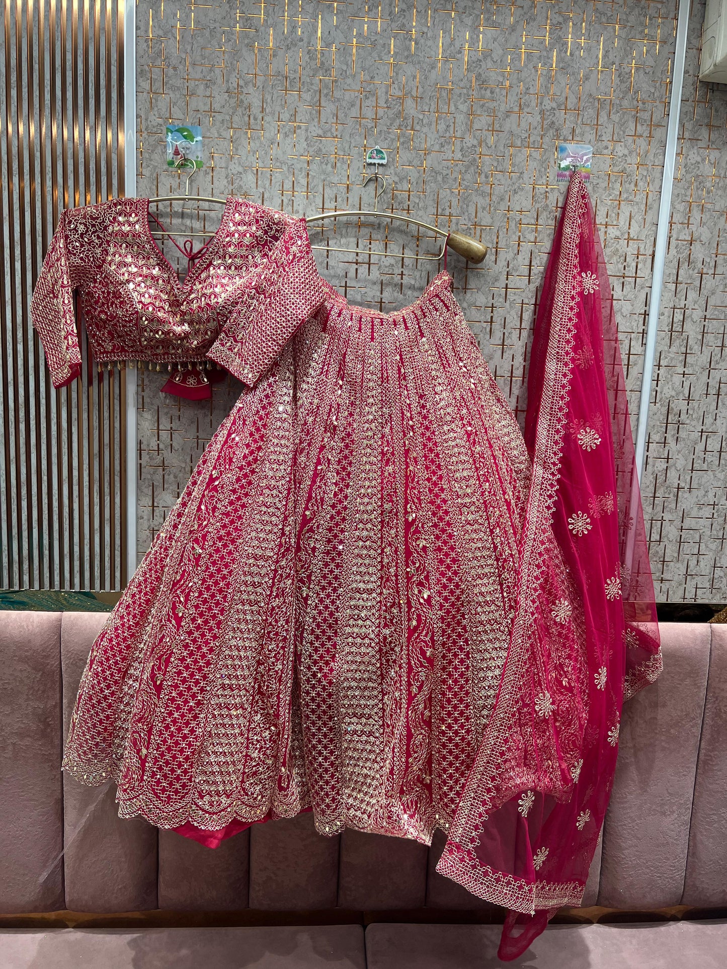 Lehenga con top corto color azul cielo, ¡que llama la atención!