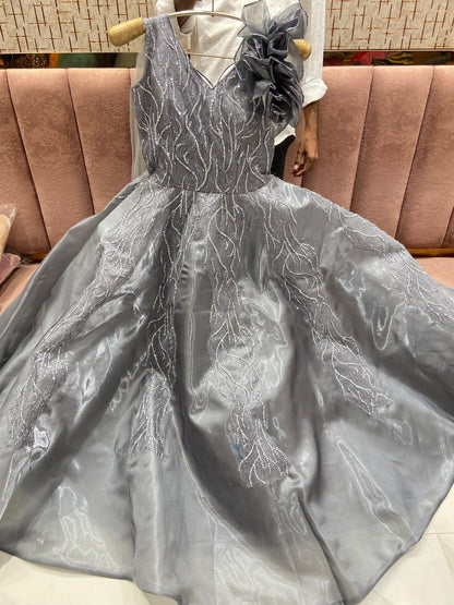 Pretty grey silver Gown